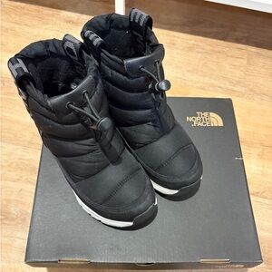 The North Face Black Youth Thermoball Water Proof Size 1 Winter Boots